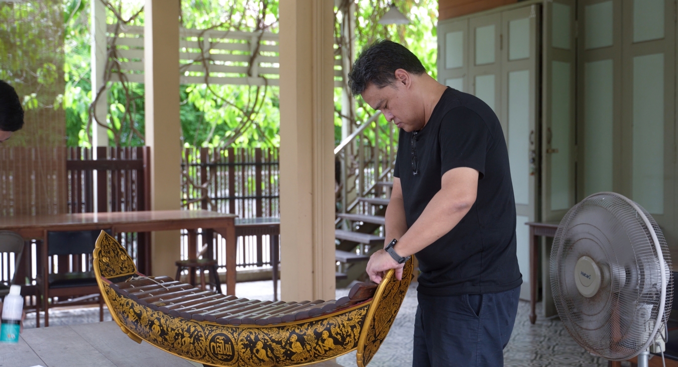 ภาพเบื้องหลังการเลือกเครื่องดนตรี