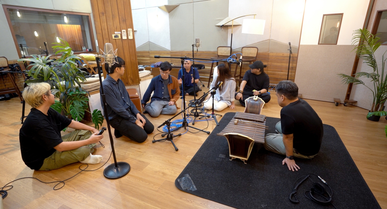 ภาพเบื้องหลังการทำงานของฝ่ายบันทึกเสียง