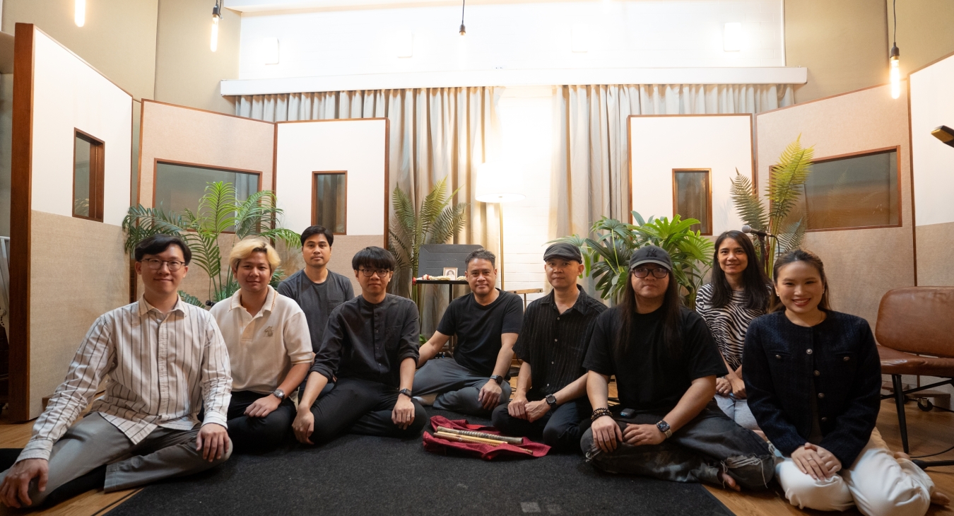 ภาพเบื้องหลังการทำงานของฝ่ายบันทึกเสียง
