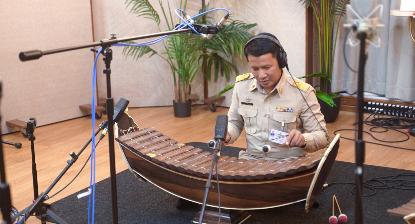 ภาพเบื้องหลังการทำงานของฝ่ายบันทึกเสียง