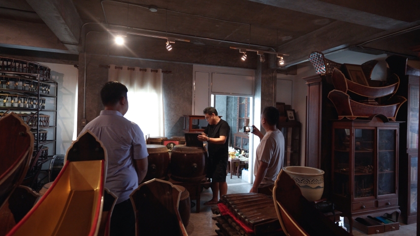 ภาพเบื้องหลังการเลือกเครื่องดนตรี